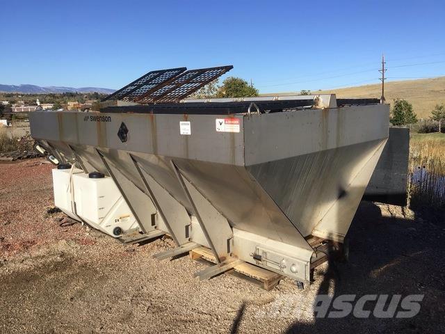 Swenson  معدات نشر الرمال والملح