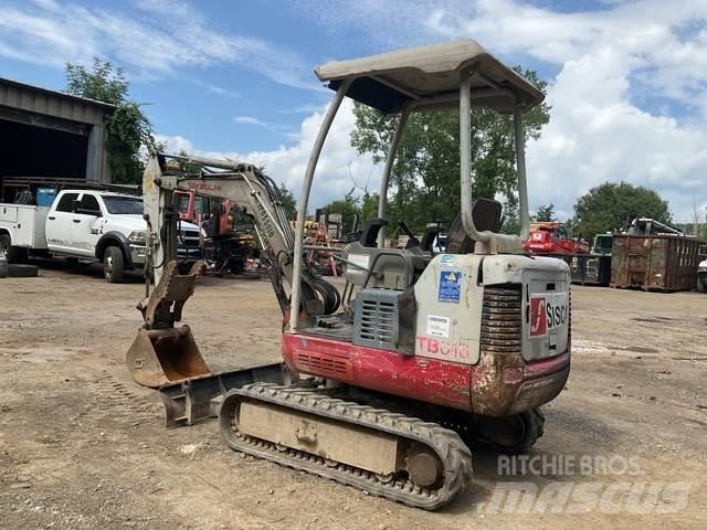 Takeuchi TB016 حفارات زحافة