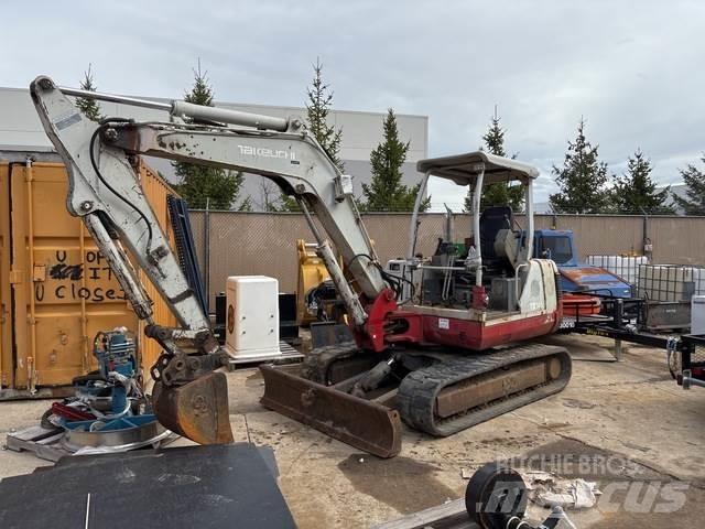 Takeuchi TB145 حفارات زحافة