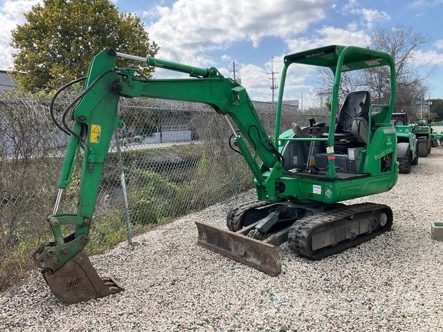 Takeuchi TB230 حفارات زحافة