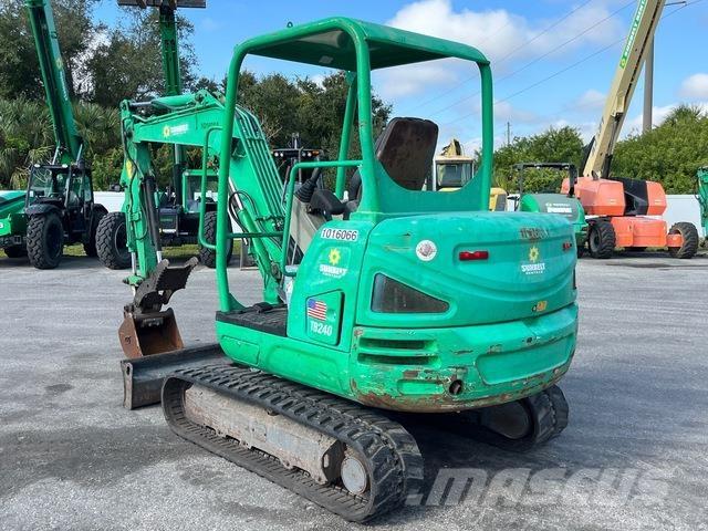 Takeuchi TB240 حفارات زحافة