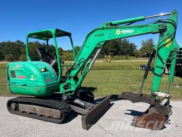 Takeuchi TB240 حفارات زحافة