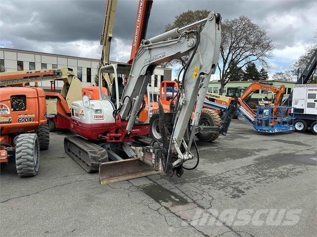 Takeuchi TB260 حفارات زحافة