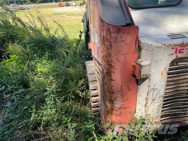 Takeuchi TL130 لوادر انزلاقية التوجيه