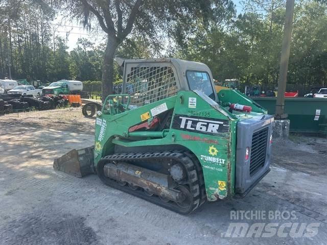 Takeuchi TL6R لوادر انزلاقية التوجيه
