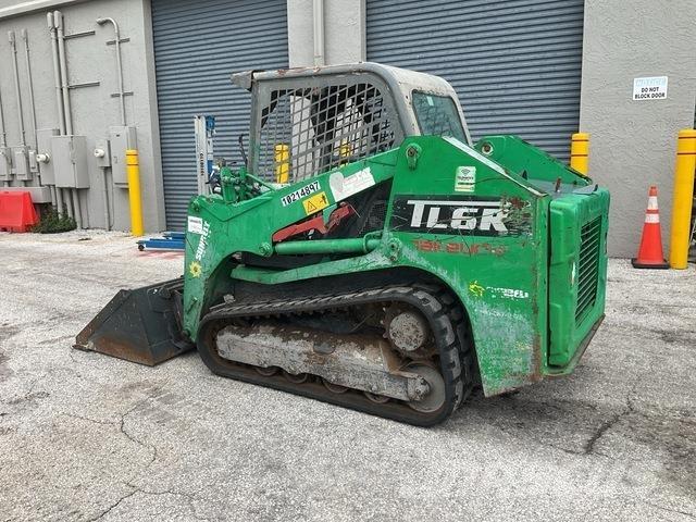Takeuchi TL6R لوادر انزلاقية التوجيه