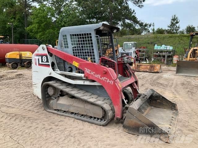 Takeuchi TL8RW لوادر انزلاقية التوجيه