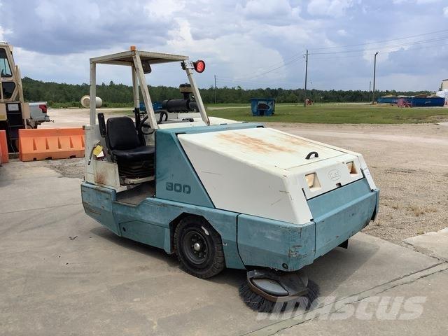 Tennant 800 كاسحات داخلية