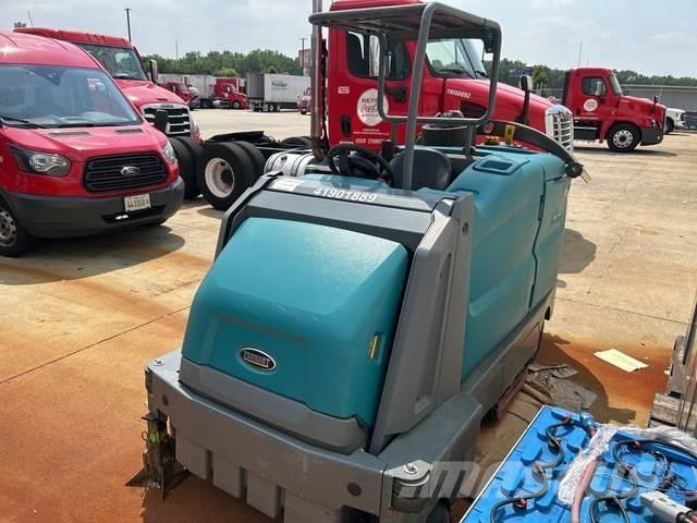 Tennant M17 كاسحات داخلية