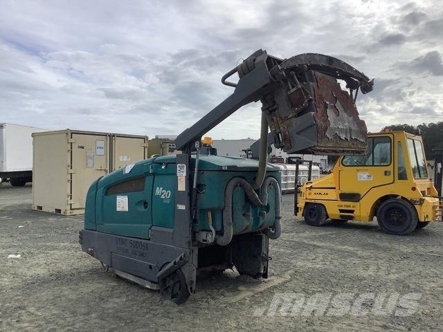 Tennant M20 كاسحات داخلية