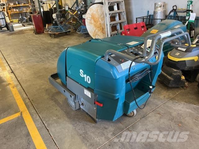 Tennant S10 كاسحات داخلية