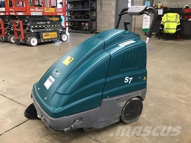 Tennant S7 كاسحات داخلية