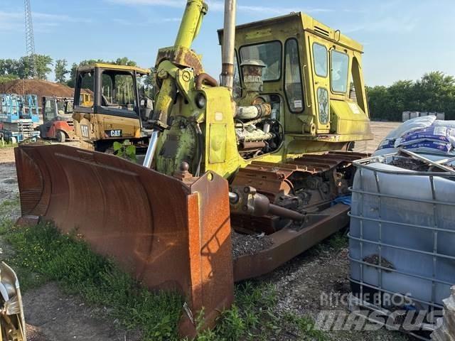 Terex 82-30 B بلدوزرات مجنزرة
