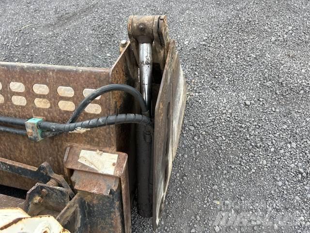 Terex PT30 لوادر انزلاقية التوجيه