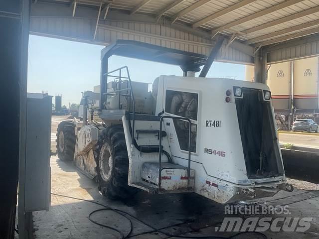 Terex RS446 ضاغطات التربة