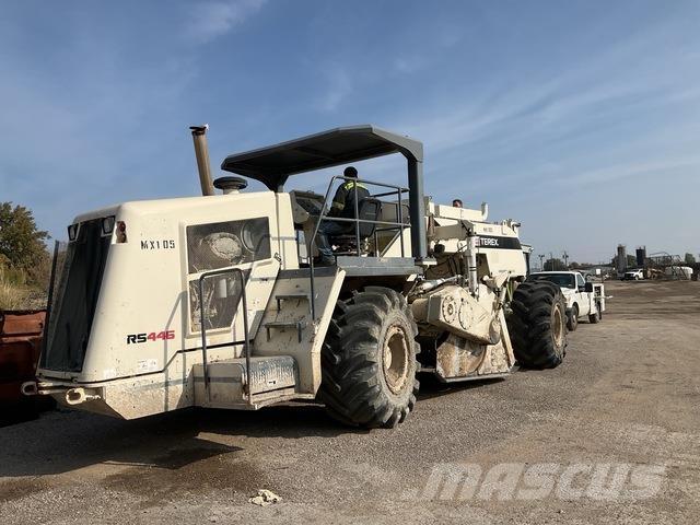 Terex RS446 ضاغطات التربة