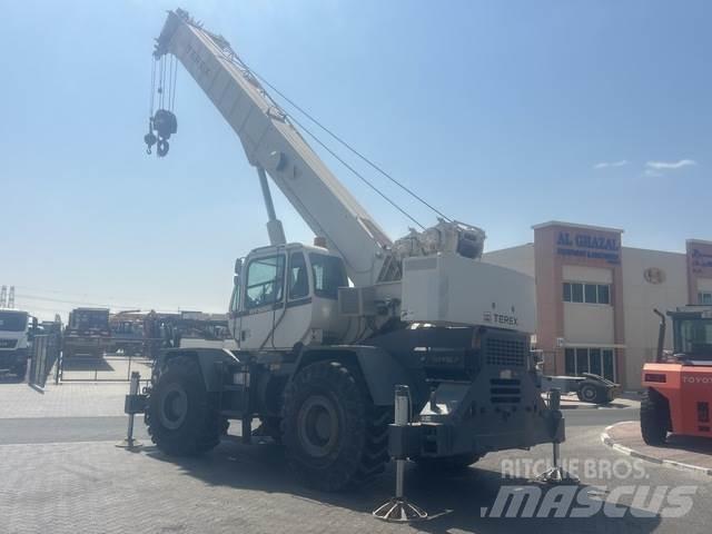 Terex RT555 رافعات الطرق الوعرة