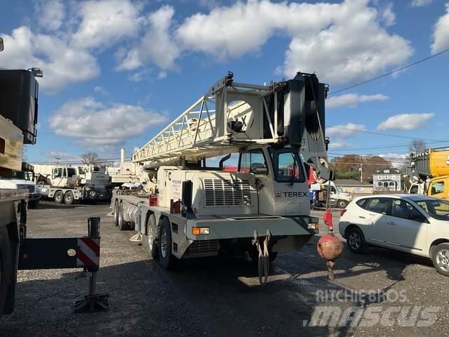 Terex T560-1 رافعات مجنزرة