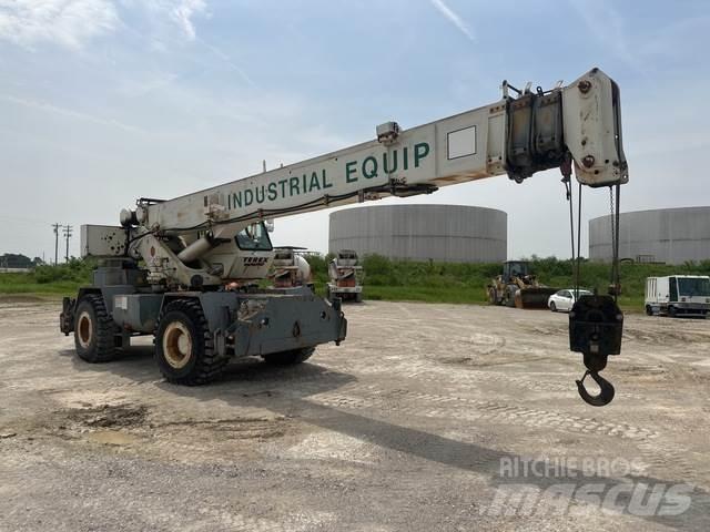Terex TR230 رافعات الطرق الوعرة