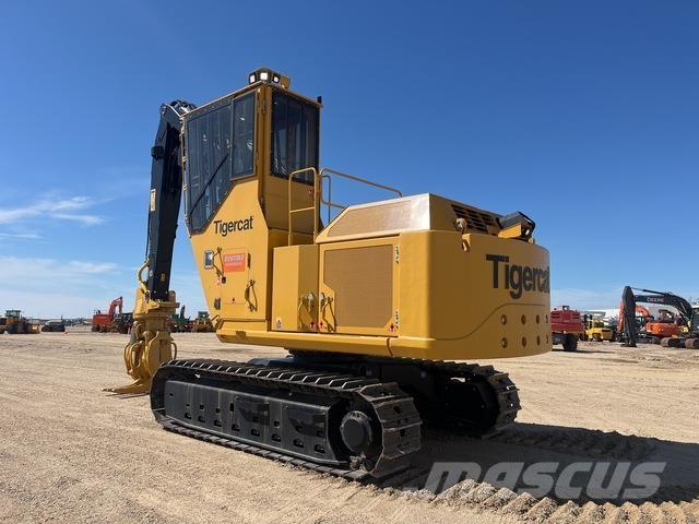 Tigercat 875E لوادر بذراع مفصلي