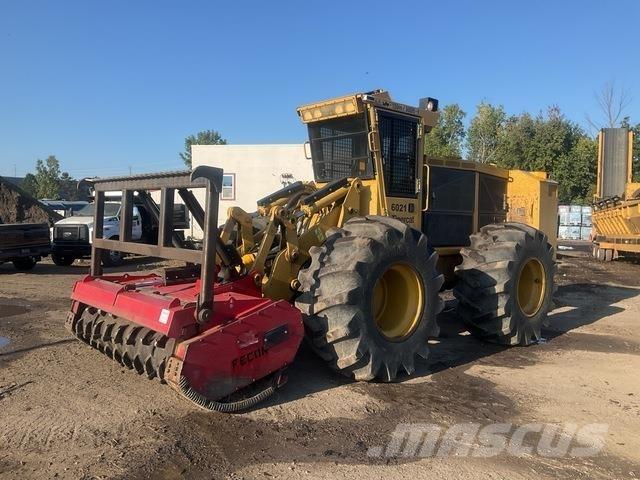 Tigercat M726E ماكينات تقطيع أخشاب الحراجة