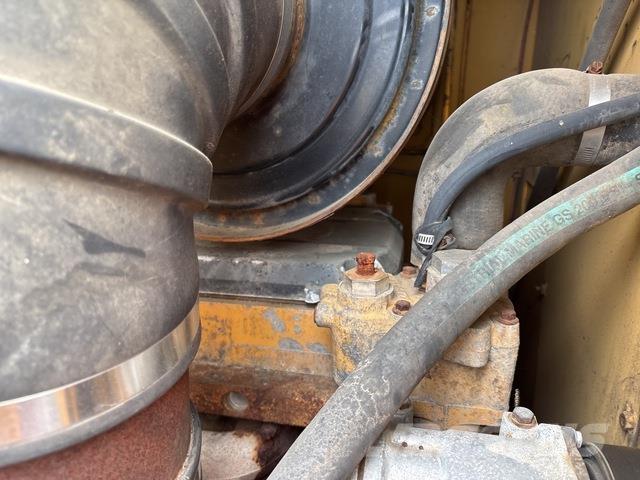 Tigercat M760 لوادر بعجل