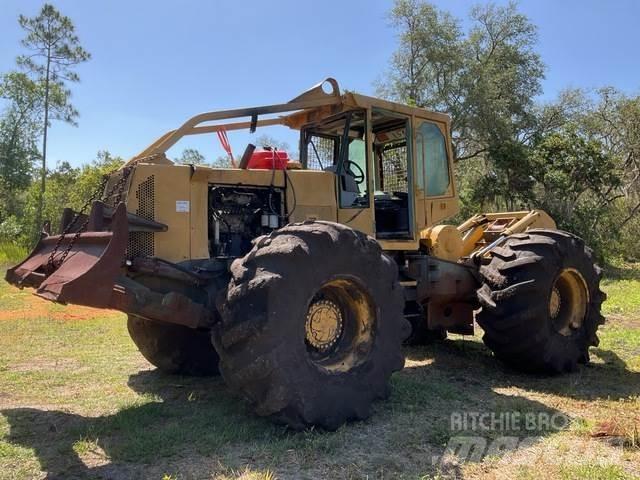 Timberjack 460 ساحبات الأشجار