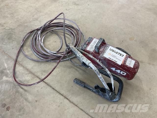 Titan Tool 440 أخرى