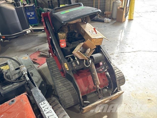Toro 22324 لوادر انزلاقية التوجيه