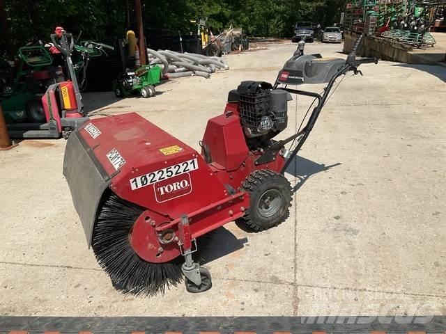 Toro 23740 كاسحات داخلية