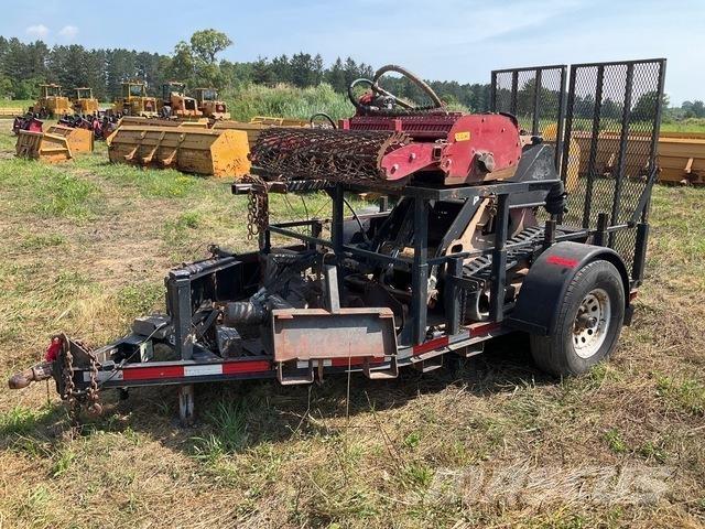 Toro 427 لوادر انزلاقية التوجيه