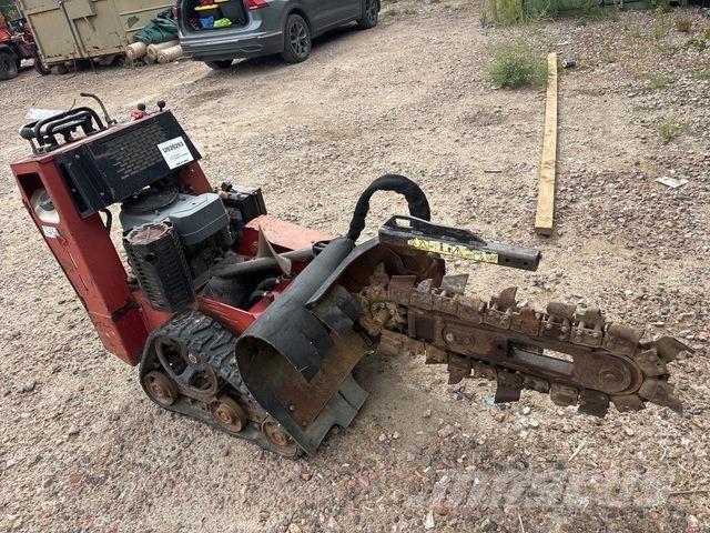 Toro TRX-19 ماكينات حفر خنادق