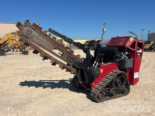 Toro TRX-300 ماكينات حفر خنادق