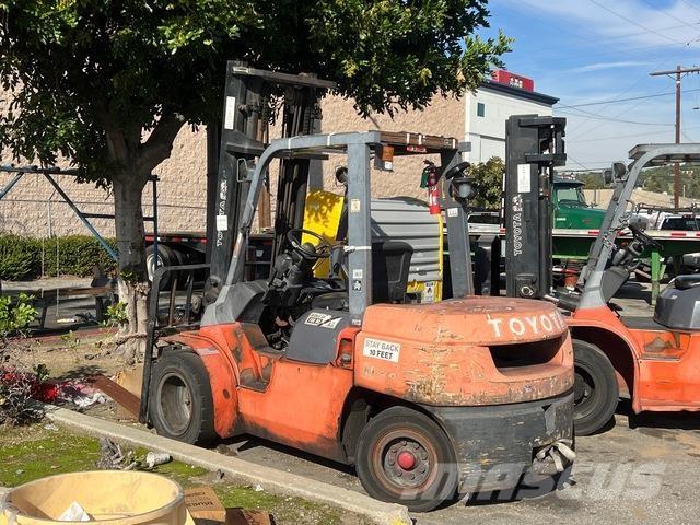 Toyota 7FDAU50 شاحنات ذات رافعات شوكية - أخرى