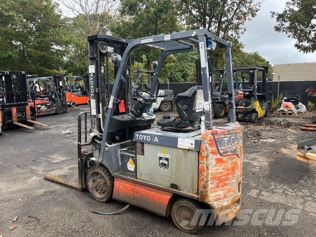Toyota 8FBCU30 شاحنات ذات رافعات شوكية تعمل بالكهرباء