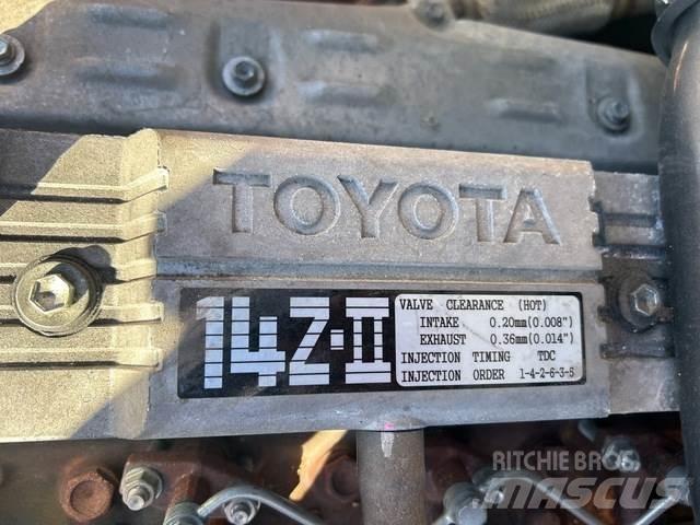 Toyota 8FD70N أخرى