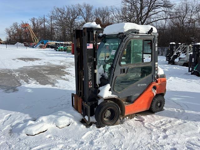 Toyota 8FDU25 شاحنات ذات رافعات شوكية - أخرى