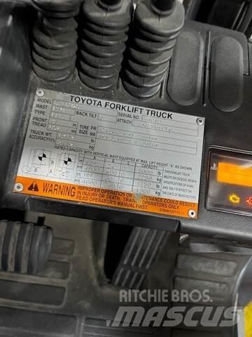 Toyota 8FGCU25 أخرى