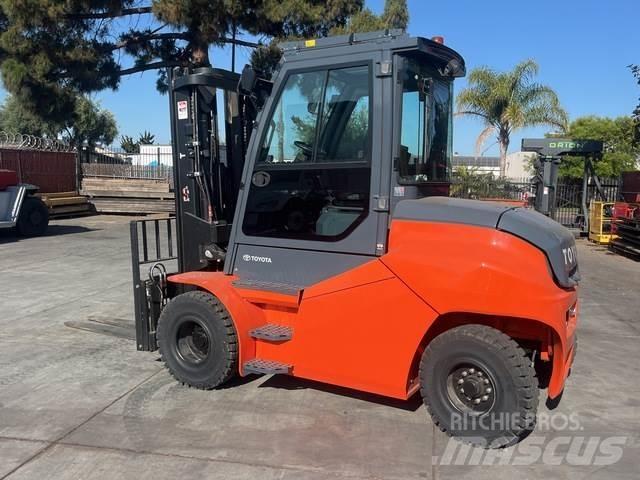 Toyota 9FBM70T شاحنات ذات رافعات شوكية تعمل بالكهرباء