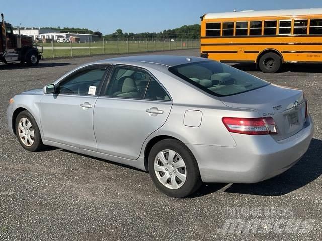Toyota Camry سيارات
