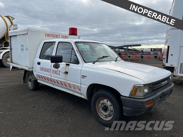 Toyota Hilux شاحنات خفيفة/مفصلية الجوانب