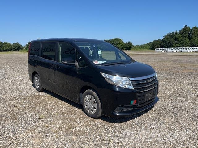 Toyota NOAH أخرى