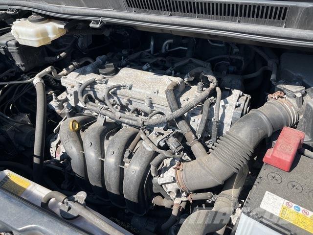Toyota NOAH أخرى