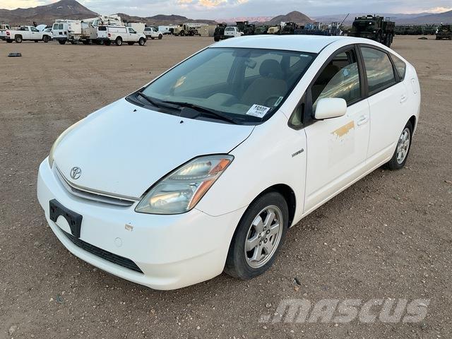 Toyota Prius سيارات