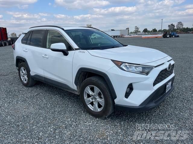 Toyota RAV4 سيارات