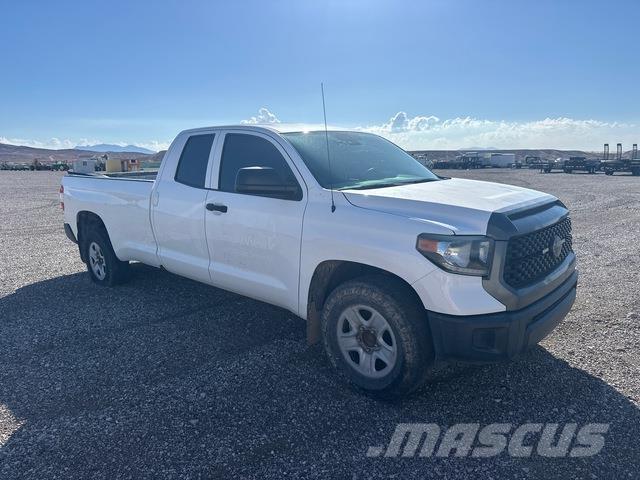 Toyota Tundra شاحنات خفيفة/مفصلية الجوانب