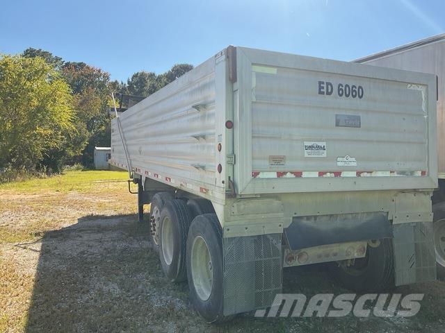 Travis  مقطورات قلابة