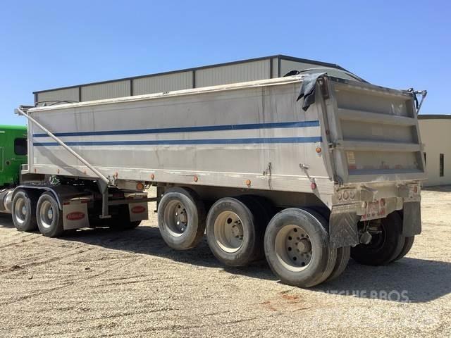 Travis S102 مقطورات قلابة