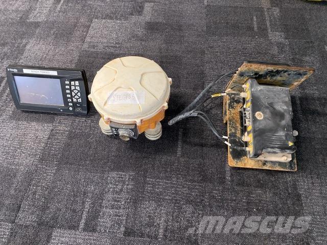 Trimble GCS900 مكونات أخرى