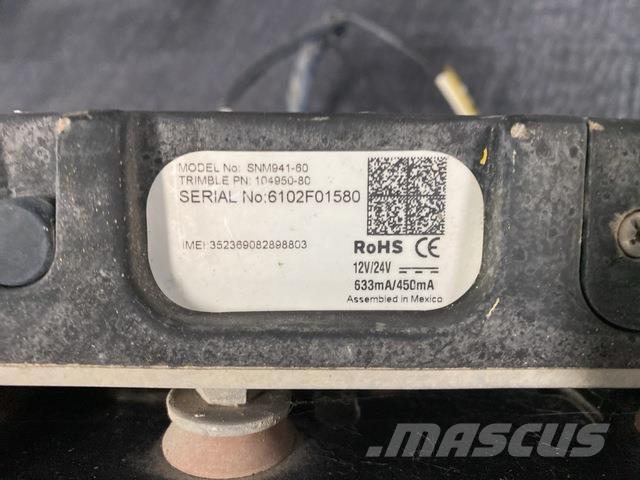 Trimble GCS900 مكونات أخرى